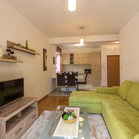 Apartments Rivijera Херцег Нови Екстериор снимка