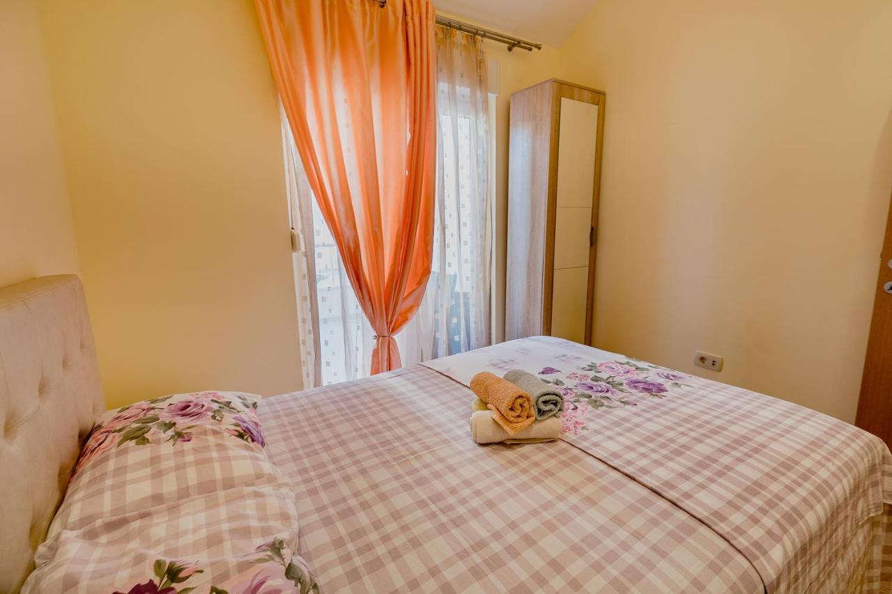 Apartments Rivijera Херцег Нови Екстериор снимка