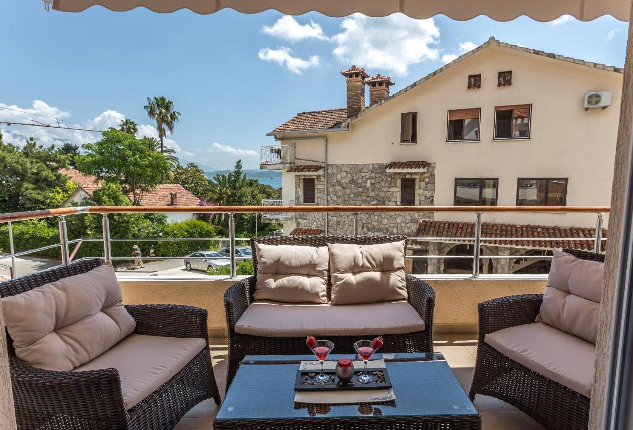 Apartments Rivijera Херцег Нови Екстериор снимка