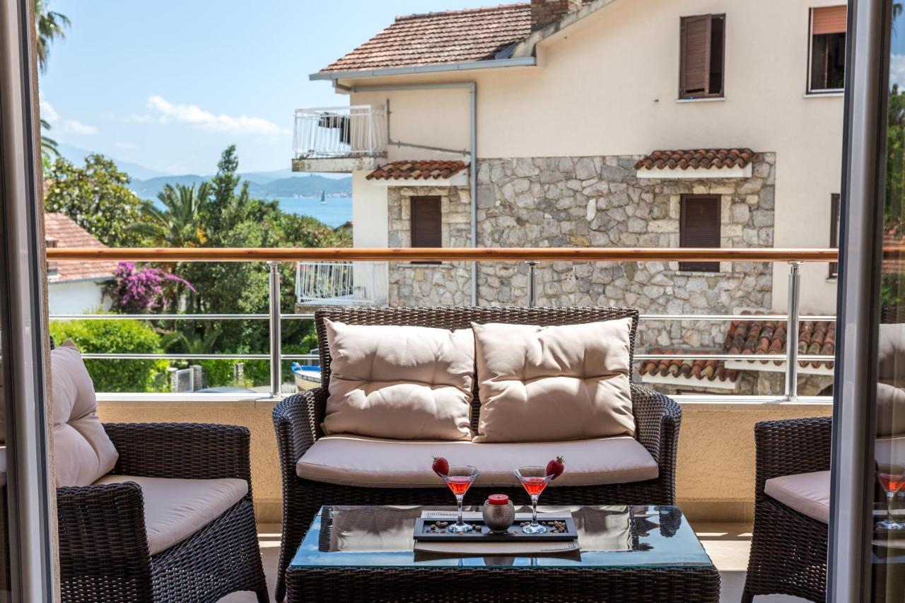 Apartments Rivijera Херцег Нови Екстериор снимка