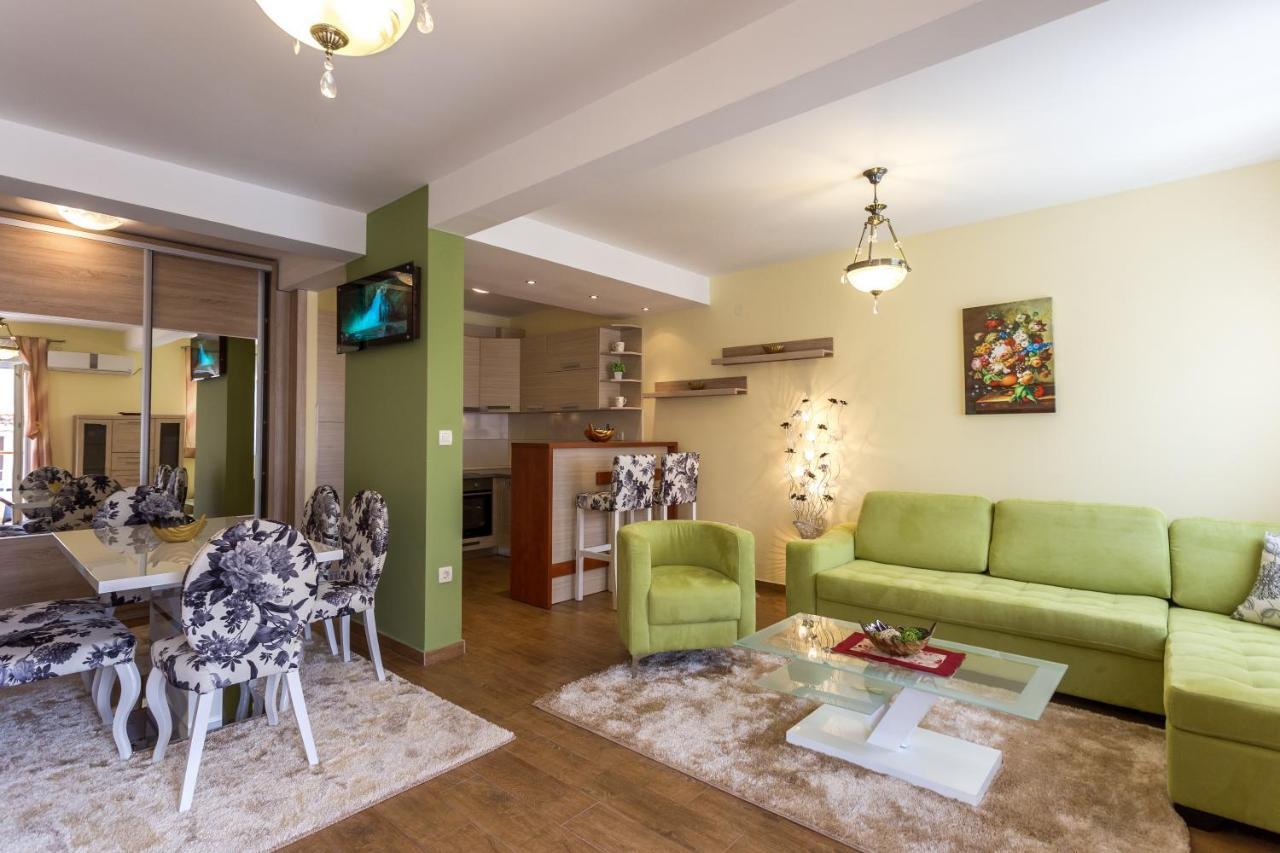 Apartments Rivijera Херцег Нови Екстериор снимка