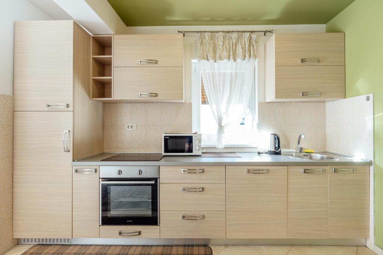 Apartments Rivijera Херцег Нови Екстериор снимка
