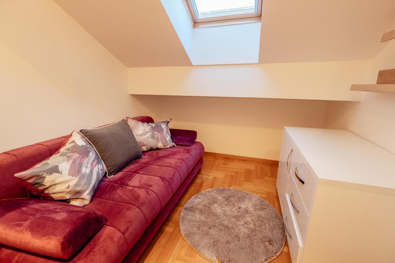 Apartments Rivijera Херцег Нови Екстериор снимка