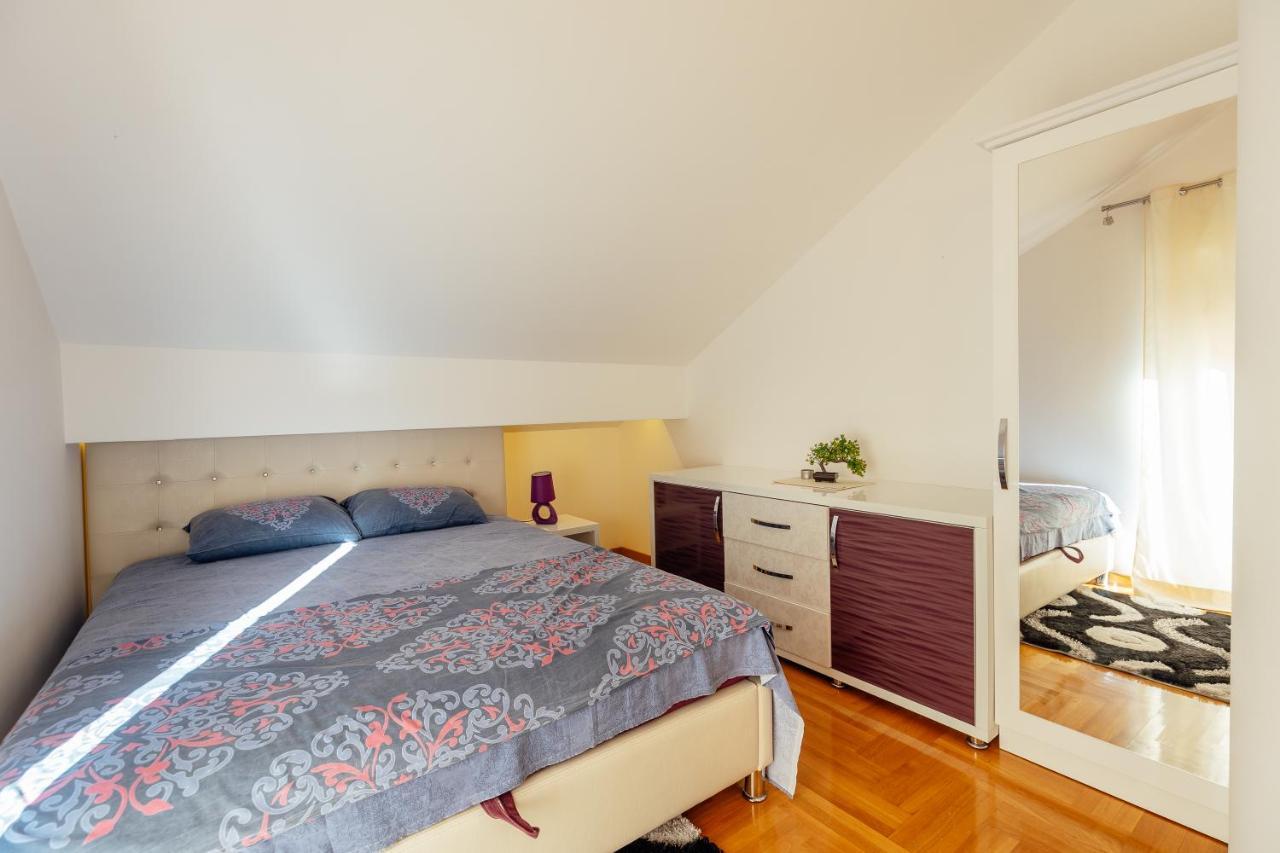 Apartments Rivijera Херцег Нови Екстериор снимка