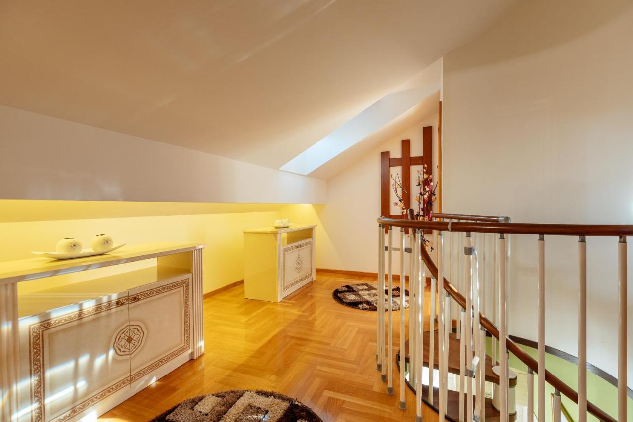 Apartments Rivijera Херцег Нови Екстериор снимка
