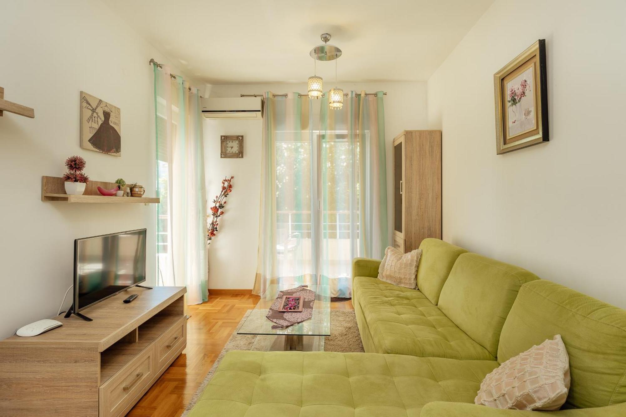 Apartments Rivijera Херцег Нови Екстериор снимка