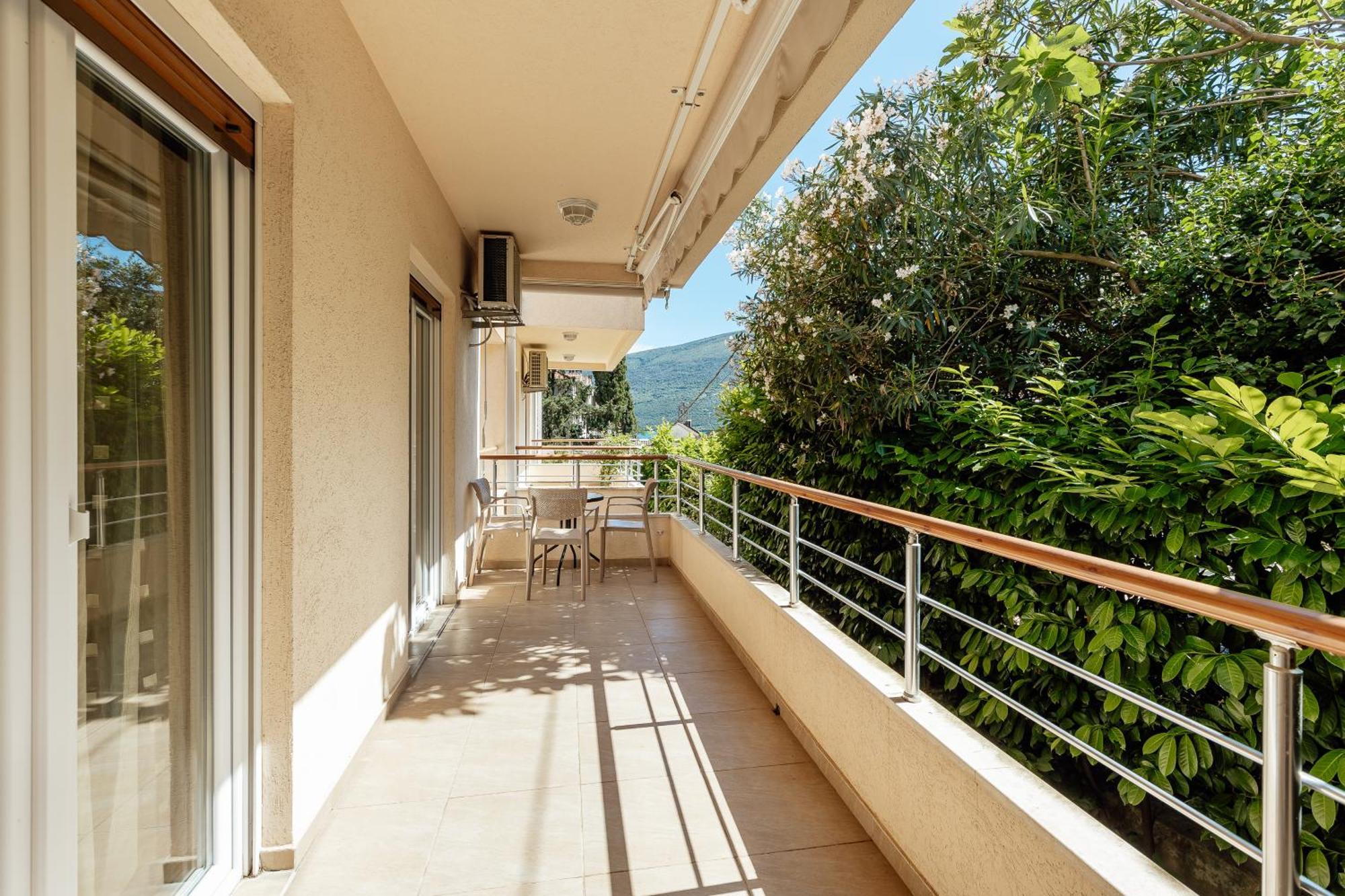 Apartments Rivijera Херцег Нови Екстериор снимка