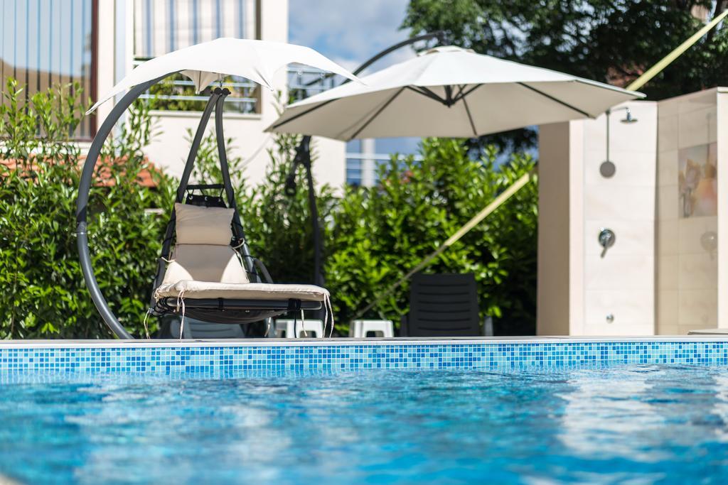 Apartments Rivijera Херцег Нови Екстериор снимка