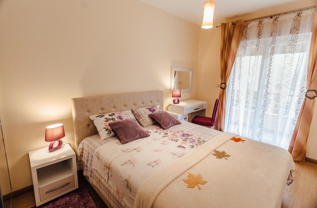 Apartments Rivijera Херцег Нови Екстериор снимка