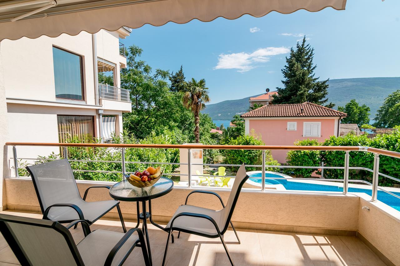 Apartments Rivijera Херцег Нови Екстериор снимка