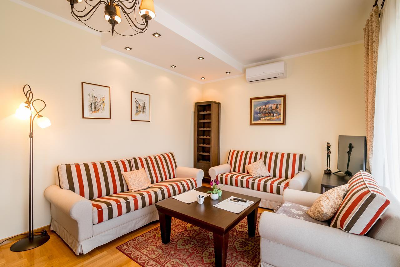 Apartments Rivijera Херцег Нови Екстериор снимка